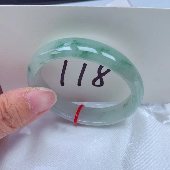 翡翠手镯（贵妃镯）未镶嵌翡翠