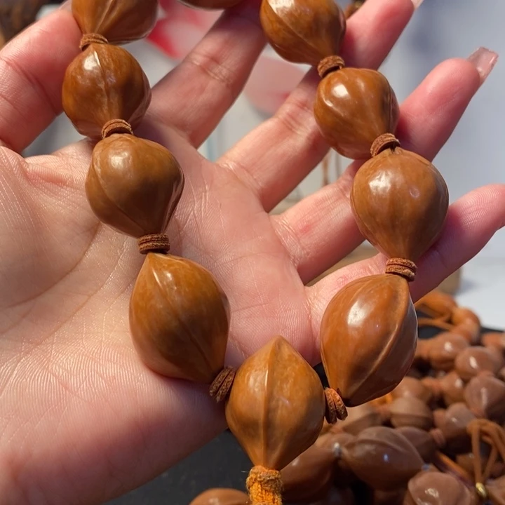 手串/手链橄榄核2.1三花铁盒