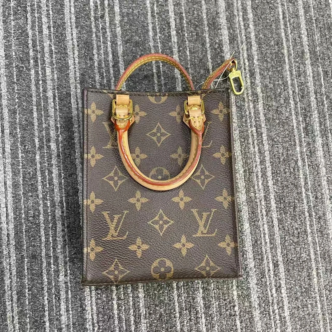 95新 LouisVuitton/路易威登 LV 琴谱斜挎包/非真假不退补不换