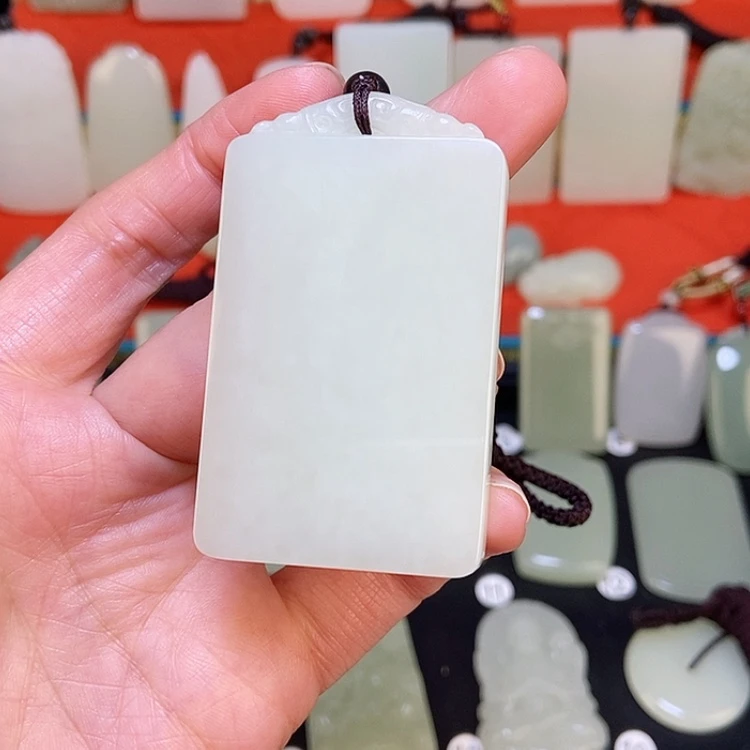 【闪购商品】颈饰未镶嵌和田玉