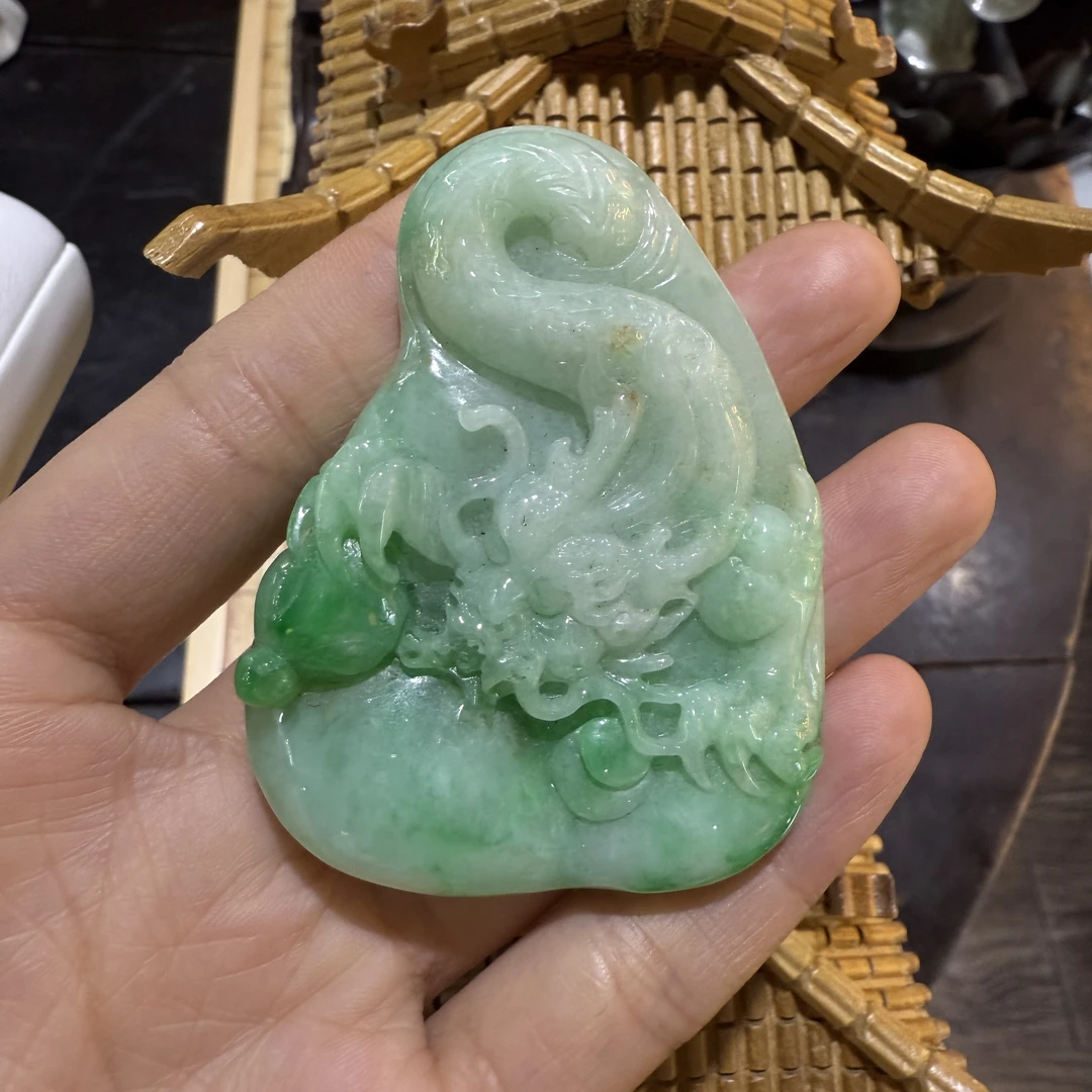 天然缅甸A货翡翠龙牌