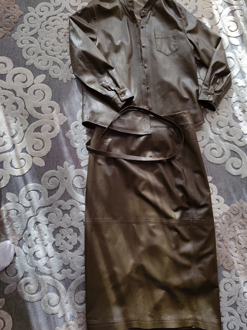 真皮绵羊皮个性洋气套装墨绿色一片式裹裙配国风上衣设计师气质