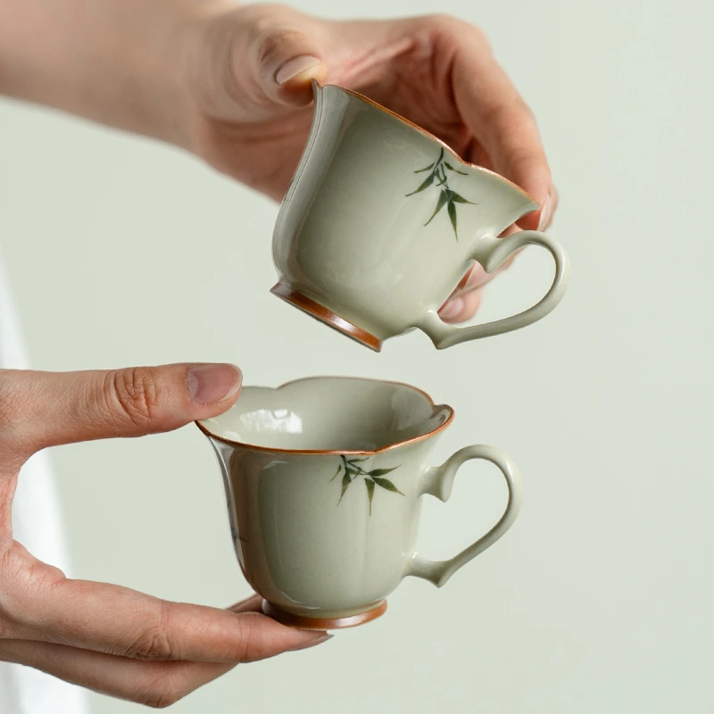 赞朴纯手绘粉兰花爱心把杯陶瓷主人杯女士个人专用精致茶杯品茗杯