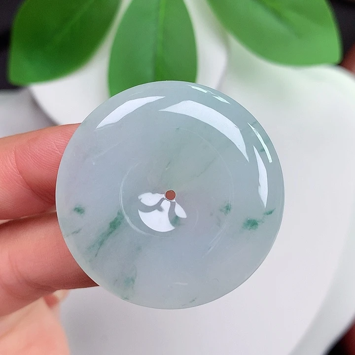 颈饰未镶嵌翡翠平安扣 35.8x5.9mm
