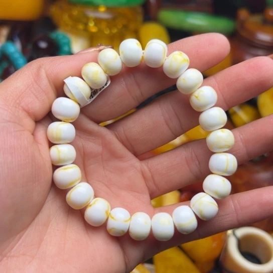 琥珀手串未镶嵌蜜蜡