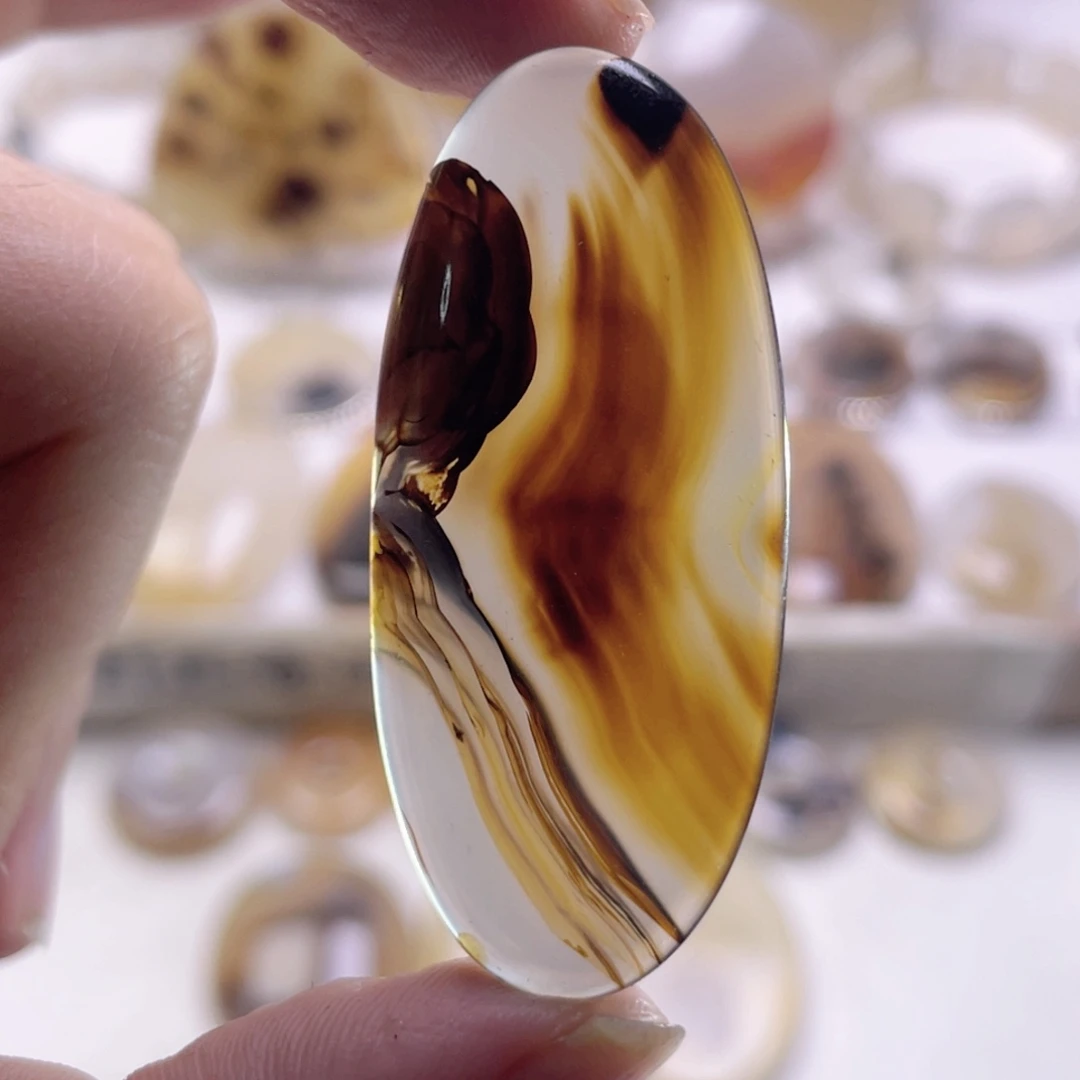 玛瑙/玉髓未镶嵌珠宝奇石