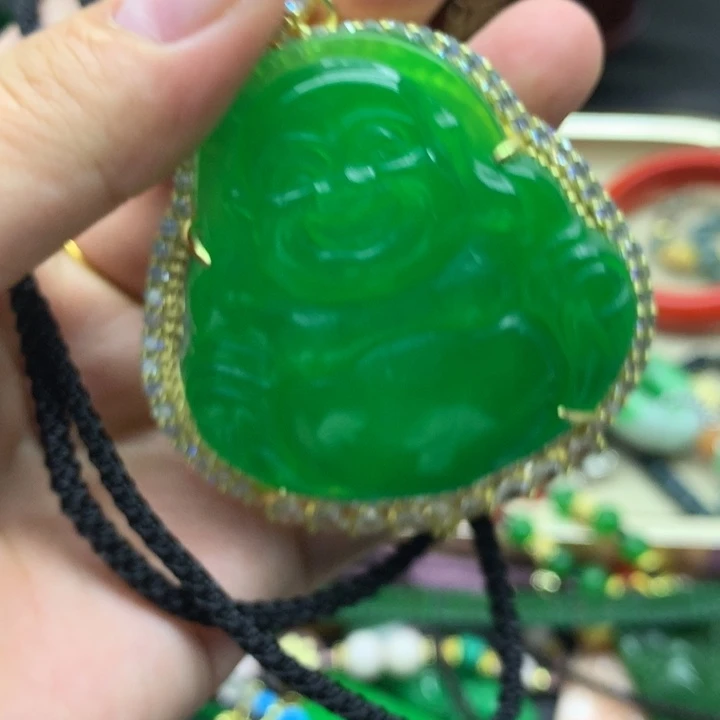 翡翠未镶嵌颈饰吊坠