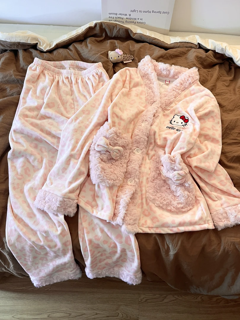 海岛绒睡衣女秋冬季2025新款豹纹Hellokitty加厚珊瑚绒家居服套装