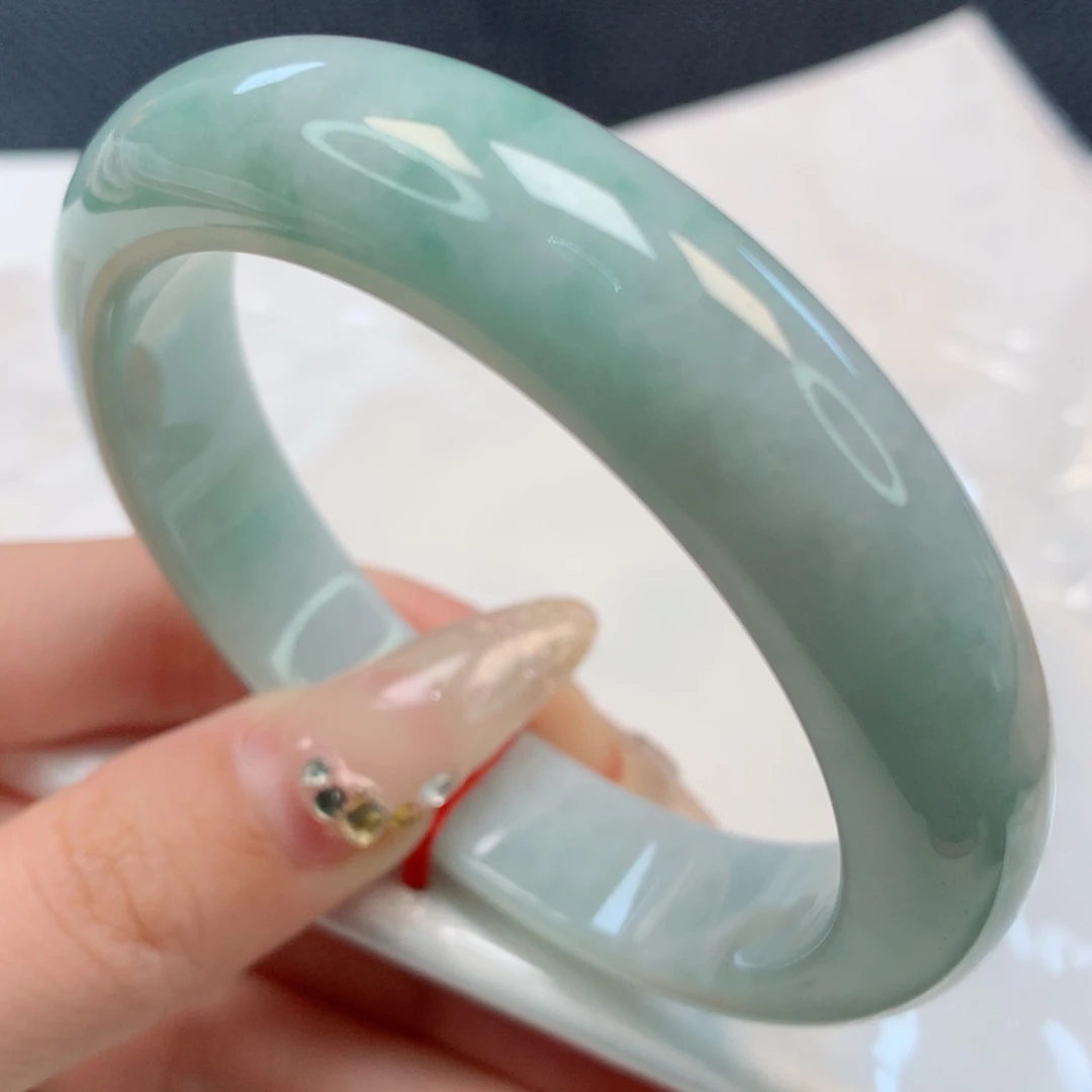 【闪购商品】翡翠手镯未镶嵌56圈