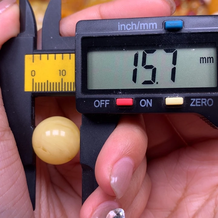 非金属仿琥珀配饰004