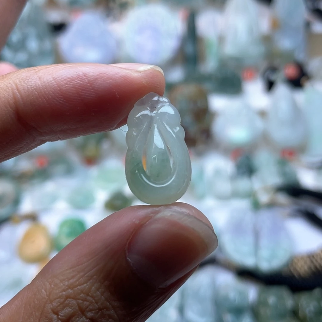 【闪购商品】颈饰未镶嵌翡翠福贝