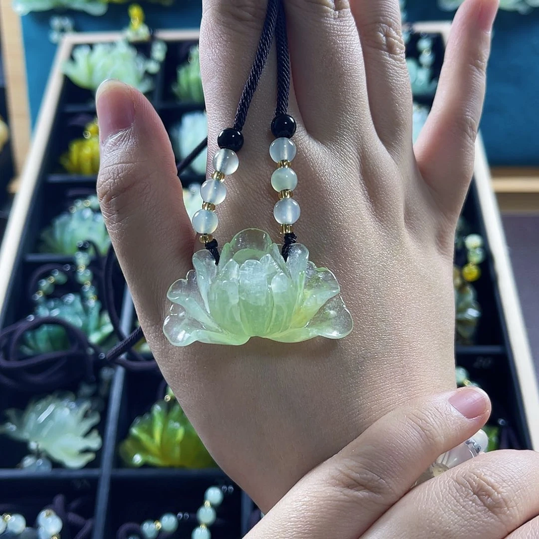 蛇纹石玉颈饰未镶嵌4