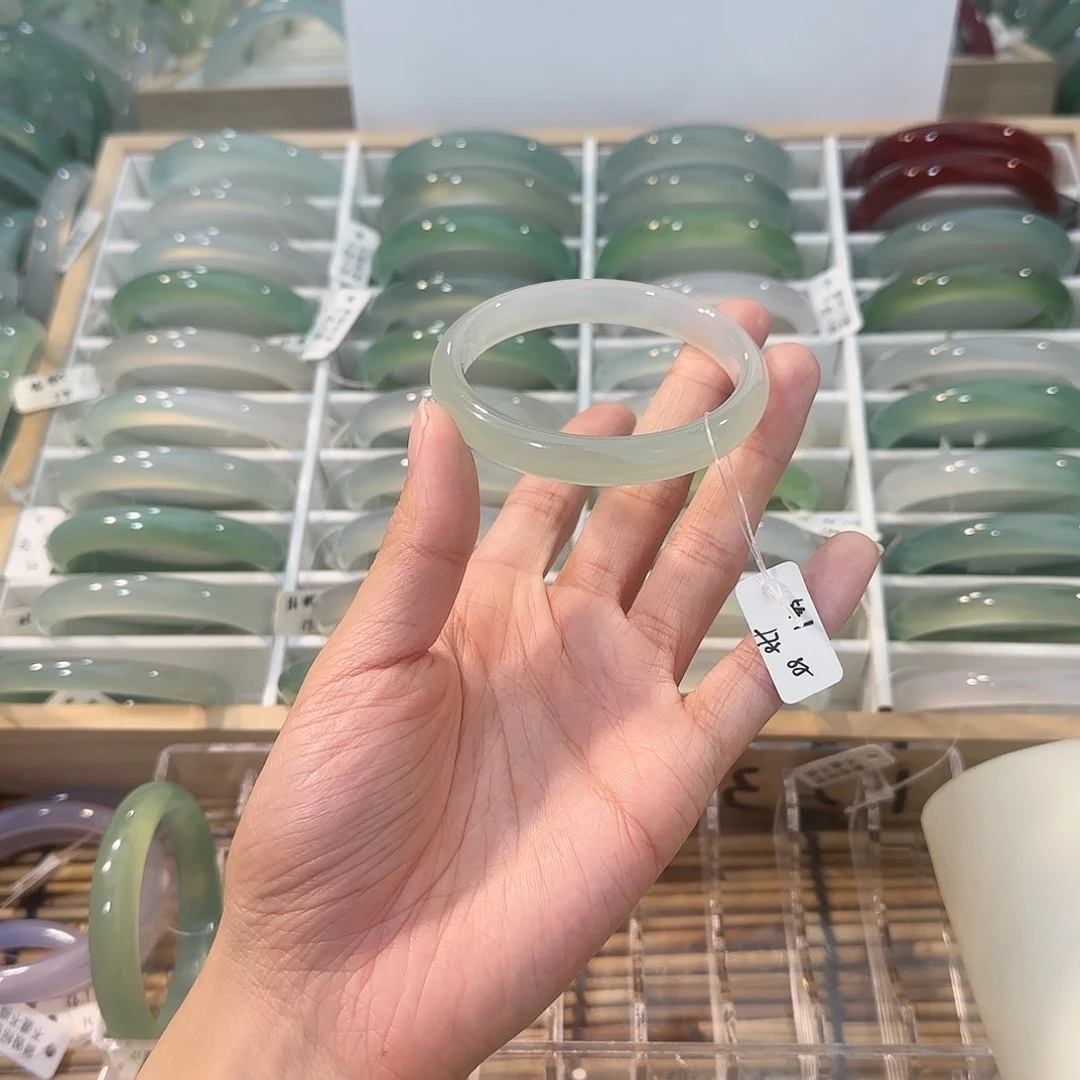 玛瑙/玉髓未镶嵌手镯圈口54.1