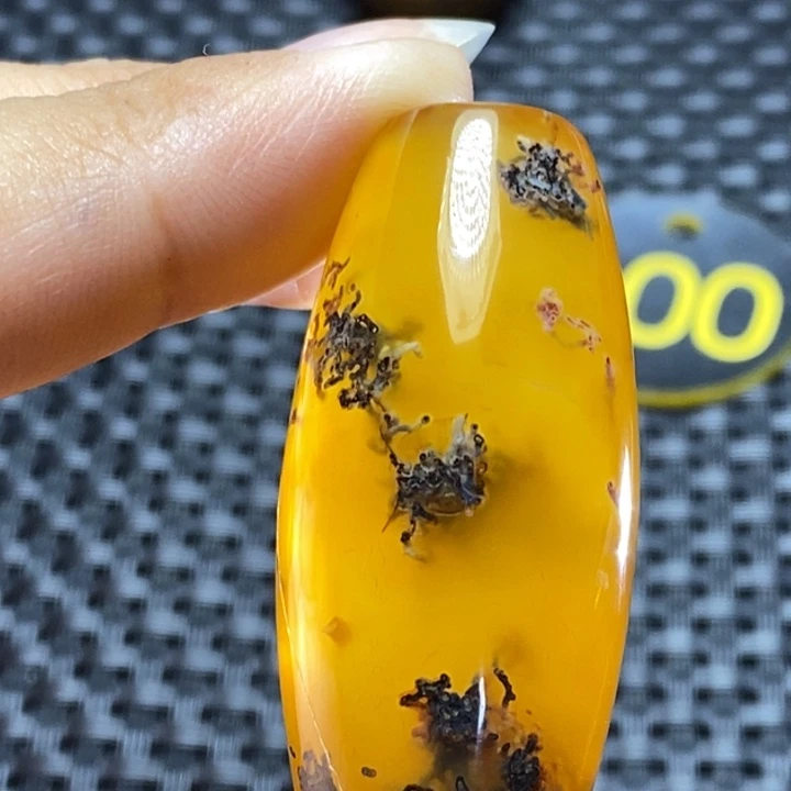 失***角未镶嵌颈饰玛瑙/玉髓