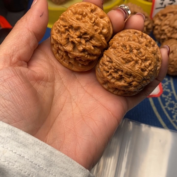 桃核吊坠粗筋46核桃