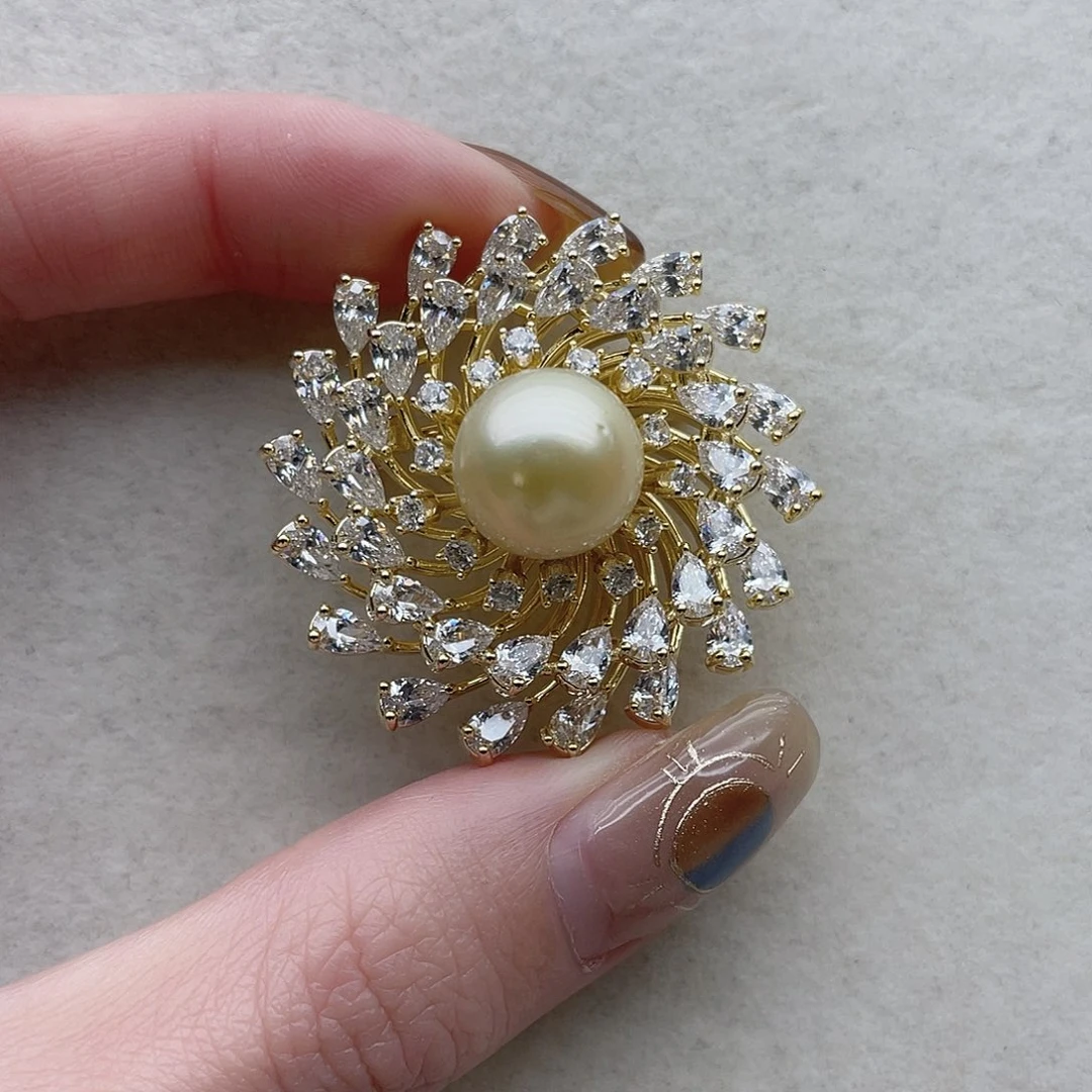 未镶嵌海水珍珠胸针19