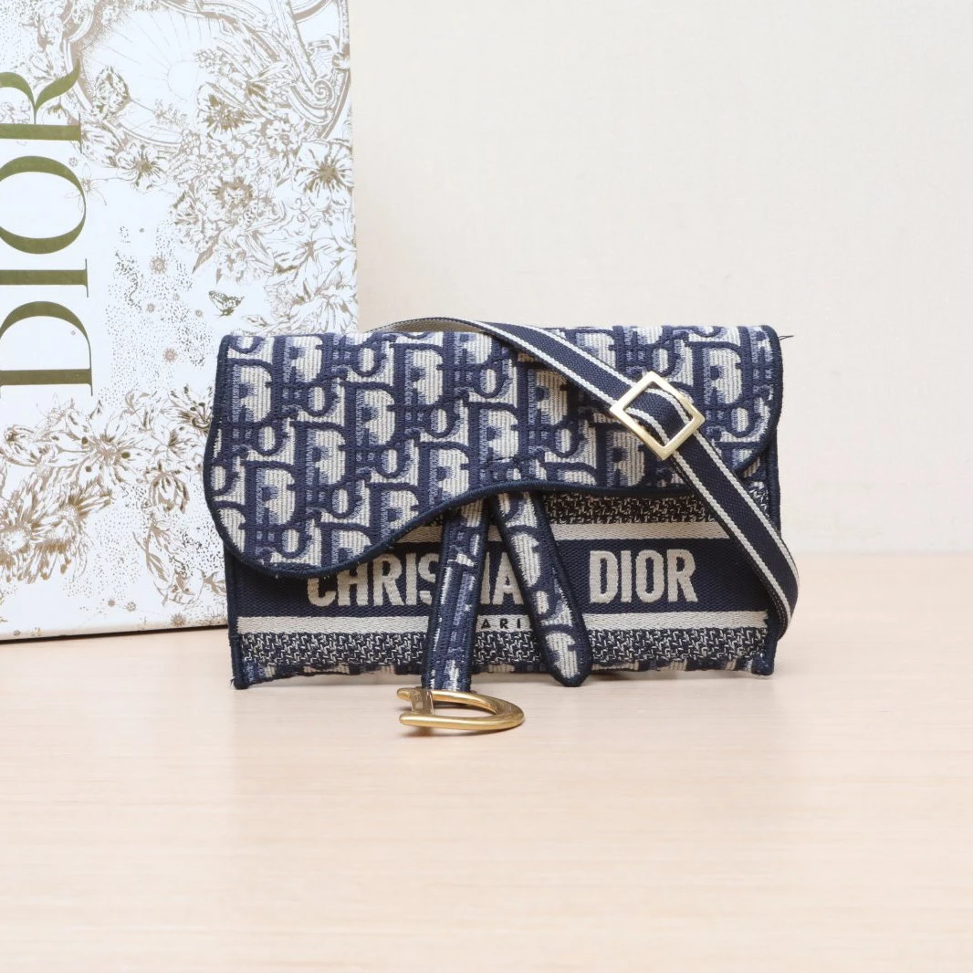 99新 DIOR/迪奥 【娇】马鞍 腰包 墨蓝色 帆布 金扣 2020 258161