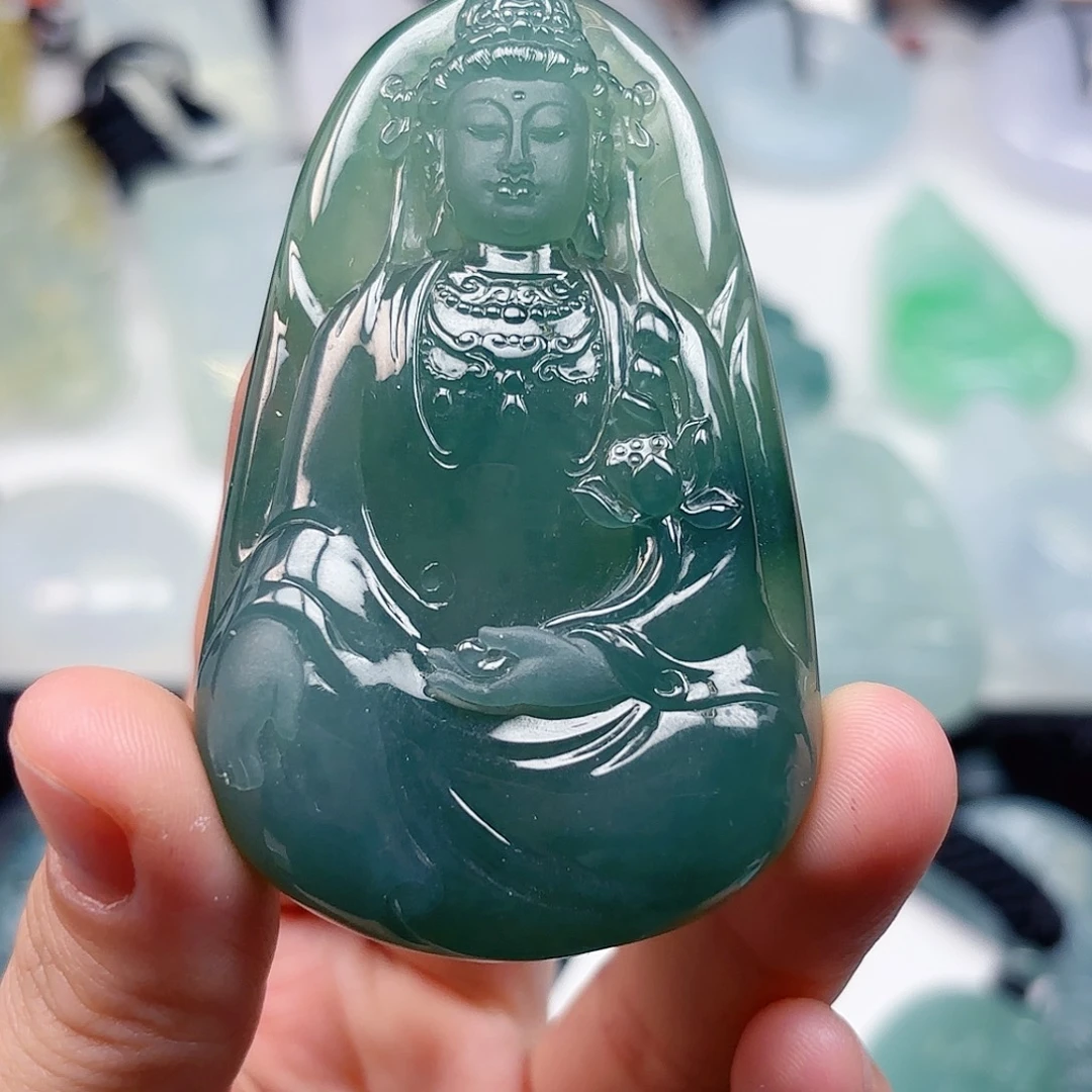 语***、翡翠未镶嵌颈饰观音