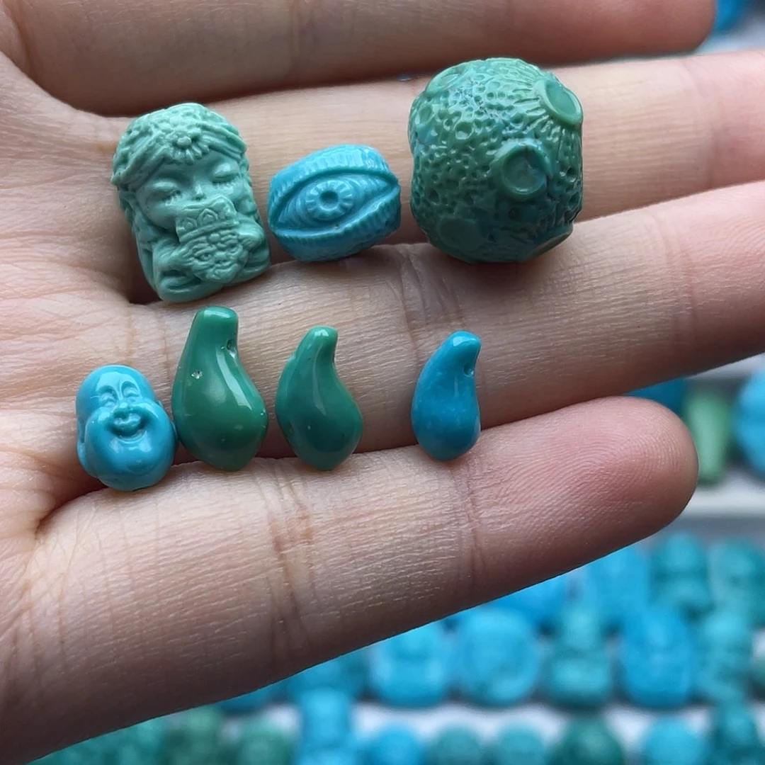 绿松石未镶嵌珠宝奇石