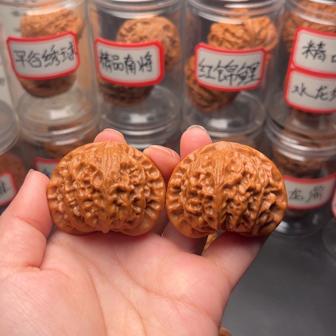 文玩核桃把件45老树宫灯