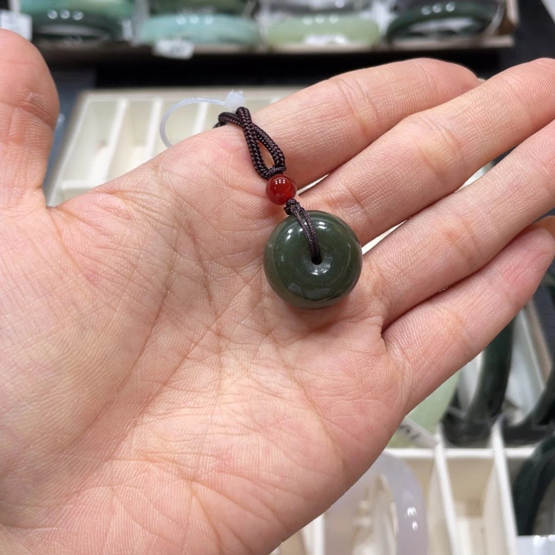 岫岩老玉（透闪石质玉）未镶嵌颈饰