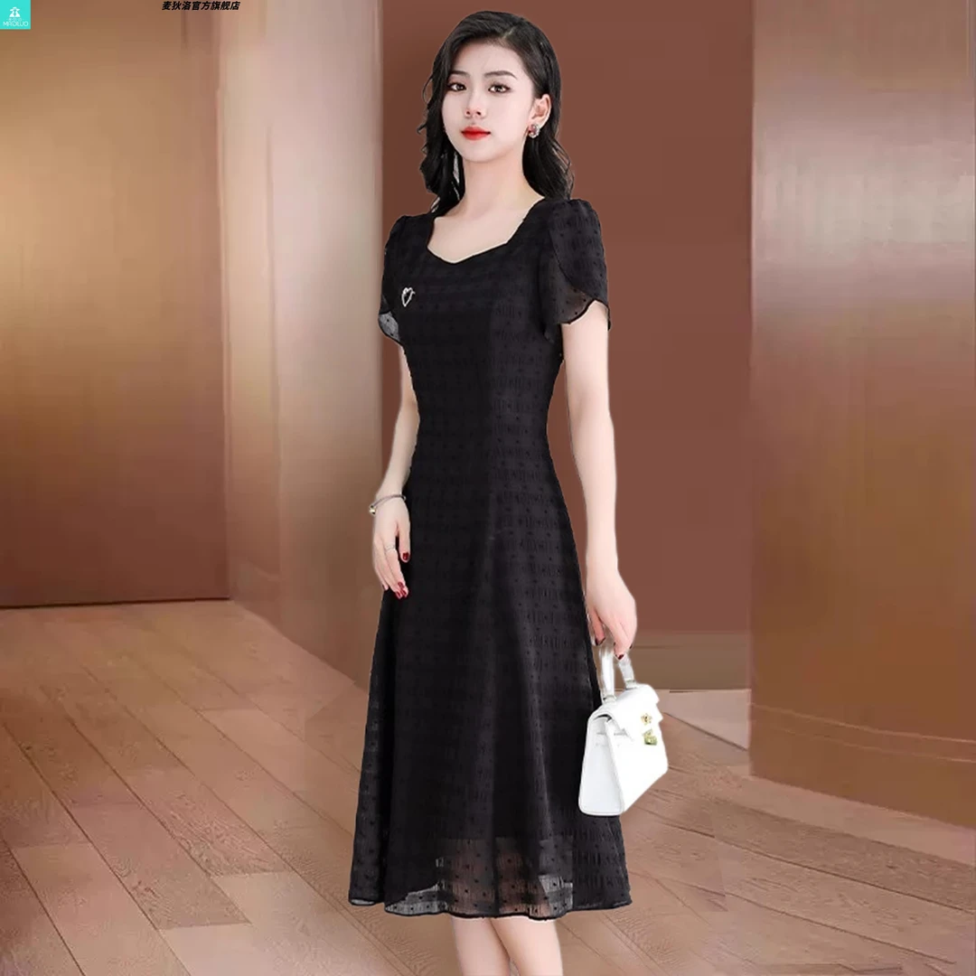 雪纺纱料连衣裙子2025新款女夏季时尚高端精致奢华品牌高级感减龄