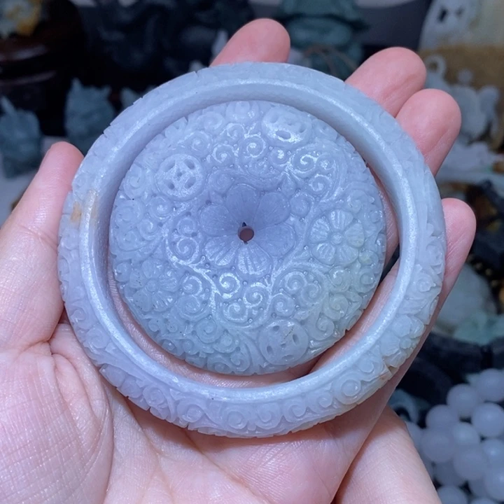 定制翡翠未镶嵌余****?翡翠