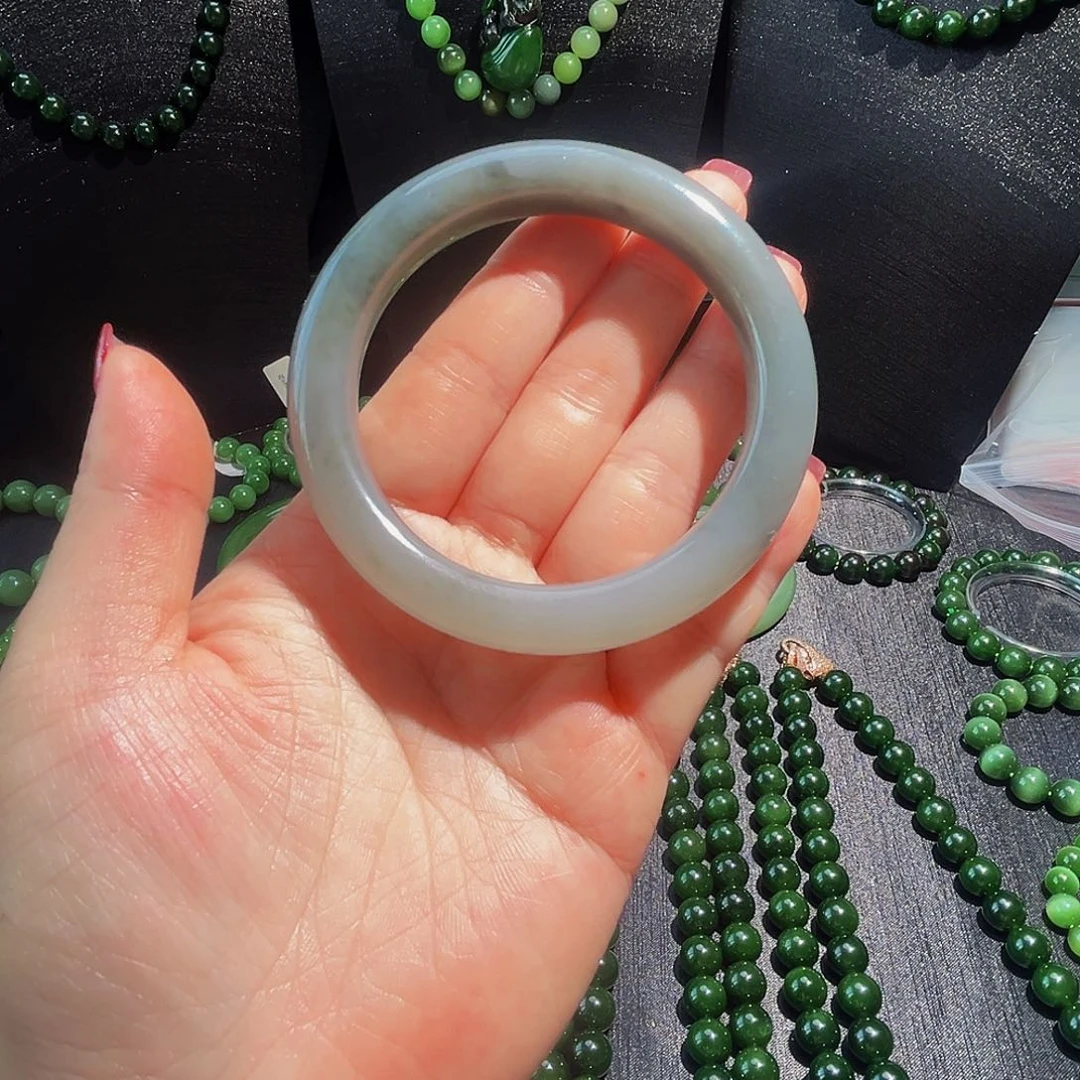 未镶嵌手镯和田玉烟灰60