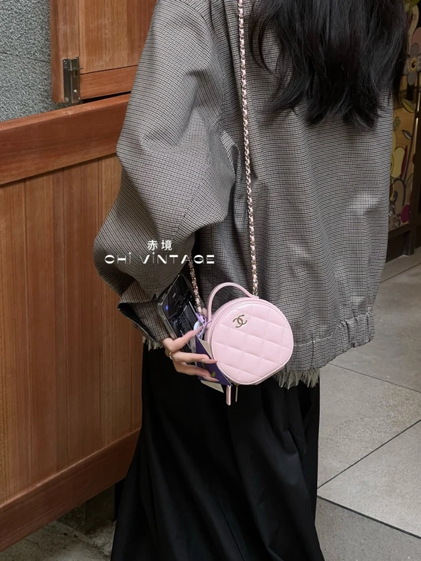 99新 Chanel/香奈儿 5676 粉色油蜡皮小圆饼芯片款