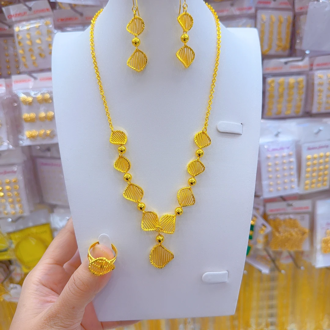 铜合金亚克力项链 爆款时尚金子同款三件套首饰网红气质百搭