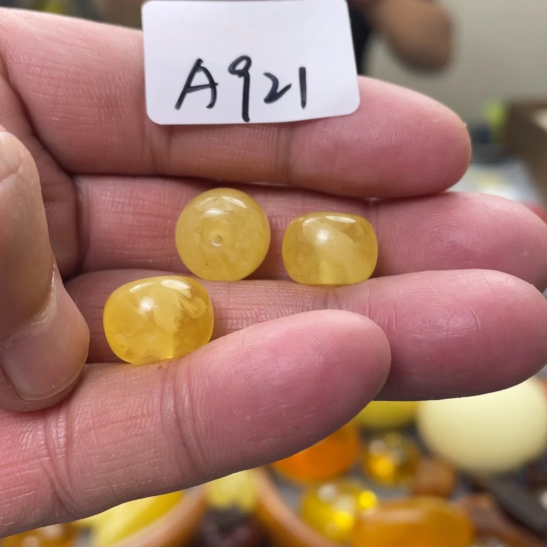 手链琥珀未镶嵌多样性发，发其中一件