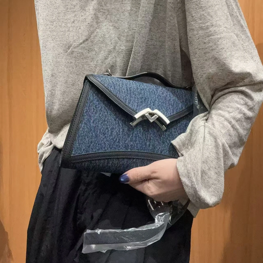 95新 MOYNAT/摩奈 【蕾】 80 09184 丹宁信封包