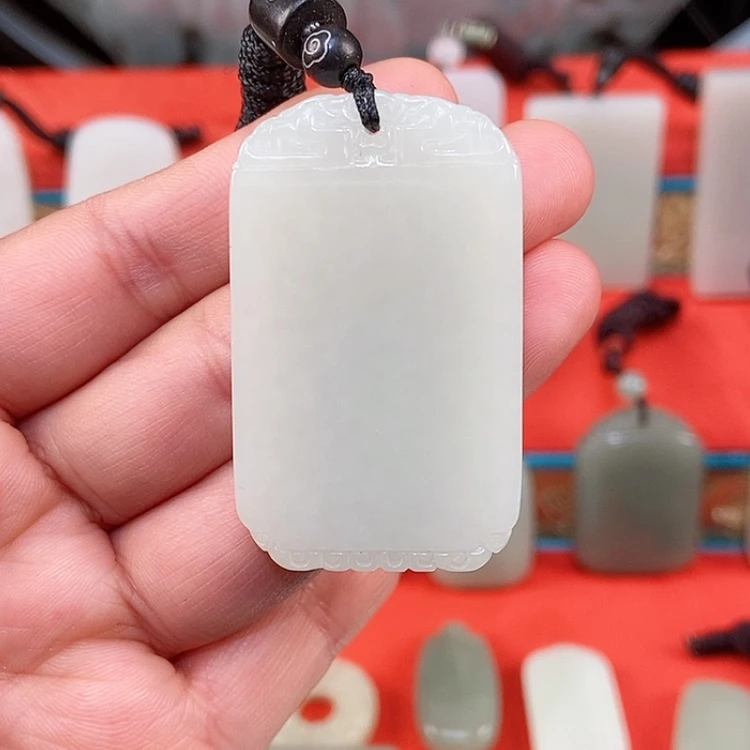 【闪购商品】颈饰未镶嵌和田玉