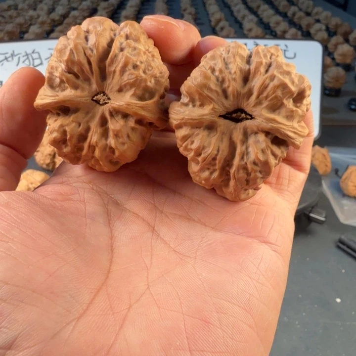 t***m文玩核桃吊坠蛤蟆的眼睛