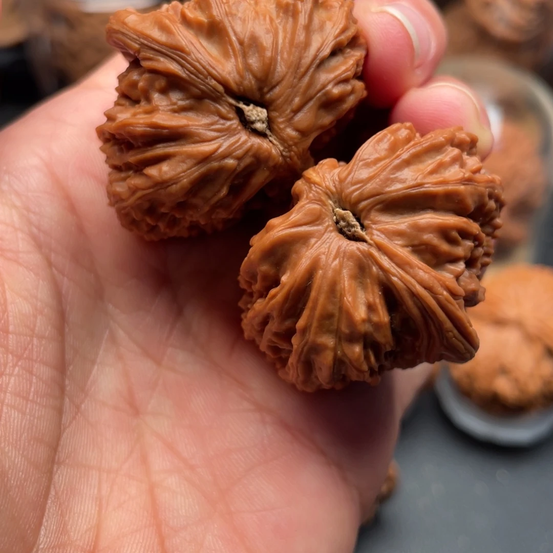 奔****猴头核桃吊坠白狮子