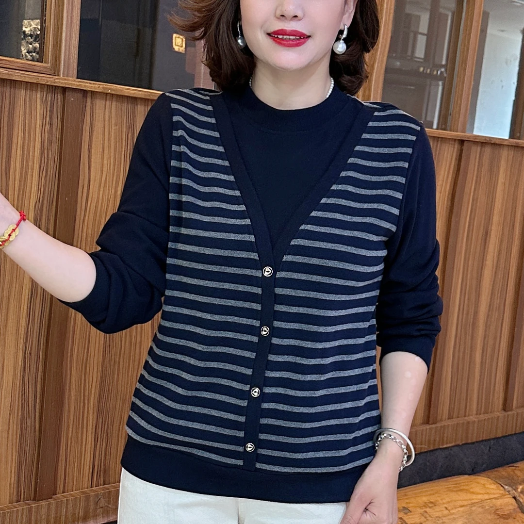秋季新款中年妈妈装休闲长袖上衣女士时尚洋气百搭圆领假两件条纹