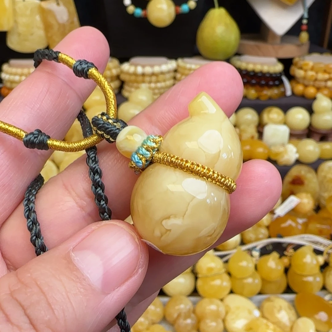 琥珀未镶嵌套链天然俄料浓蜡妖花蜜蜡葫芦吊坠