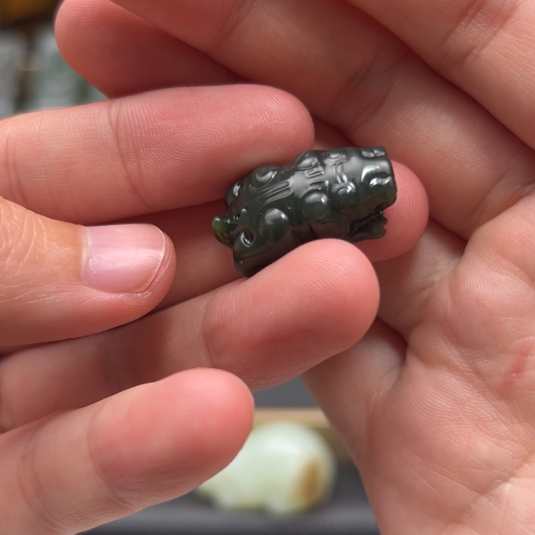 晴***朗和田玉未镶嵌挂件