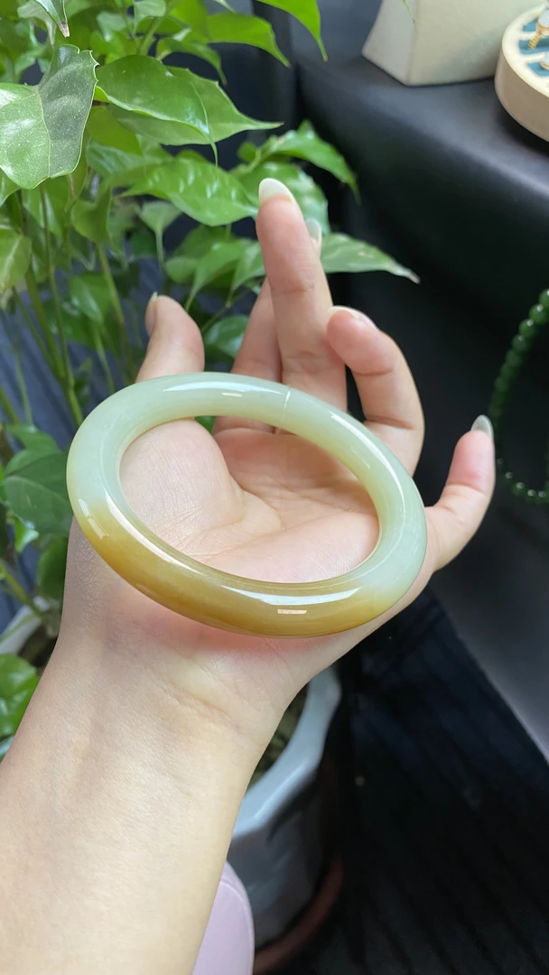 新疆和田玉且末暖黄糖手镯