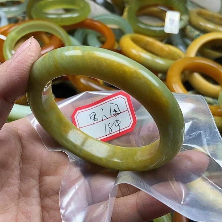 蛇纹石玉手镯未镶嵌男*阁