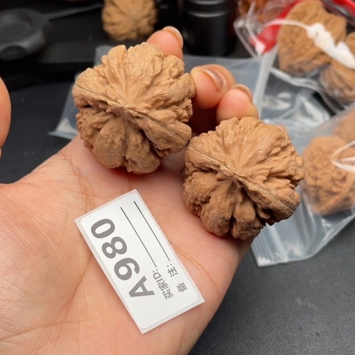文玩核桃吊坠核桃