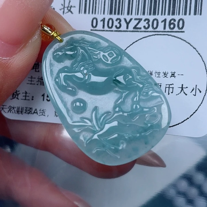 吊坠(不含链)未镶嵌翡翠