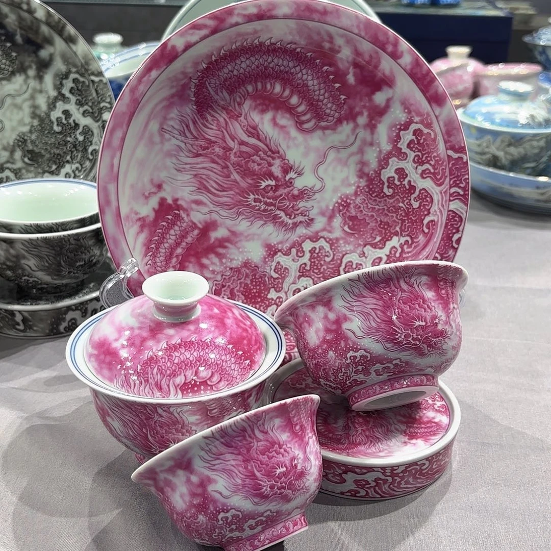 瓷片景德镇瓷器精品陈列