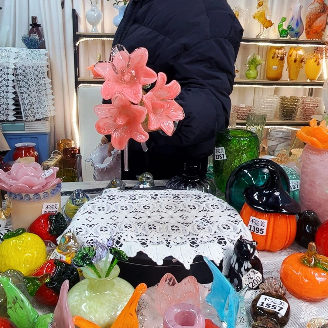 3朵百合家悦美居琉璃摆件