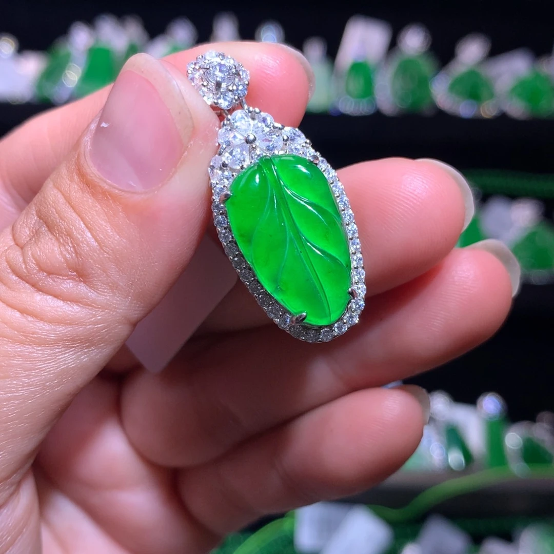 【闪购商品】颈饰银S925镶嵌翡翠天然翡翠