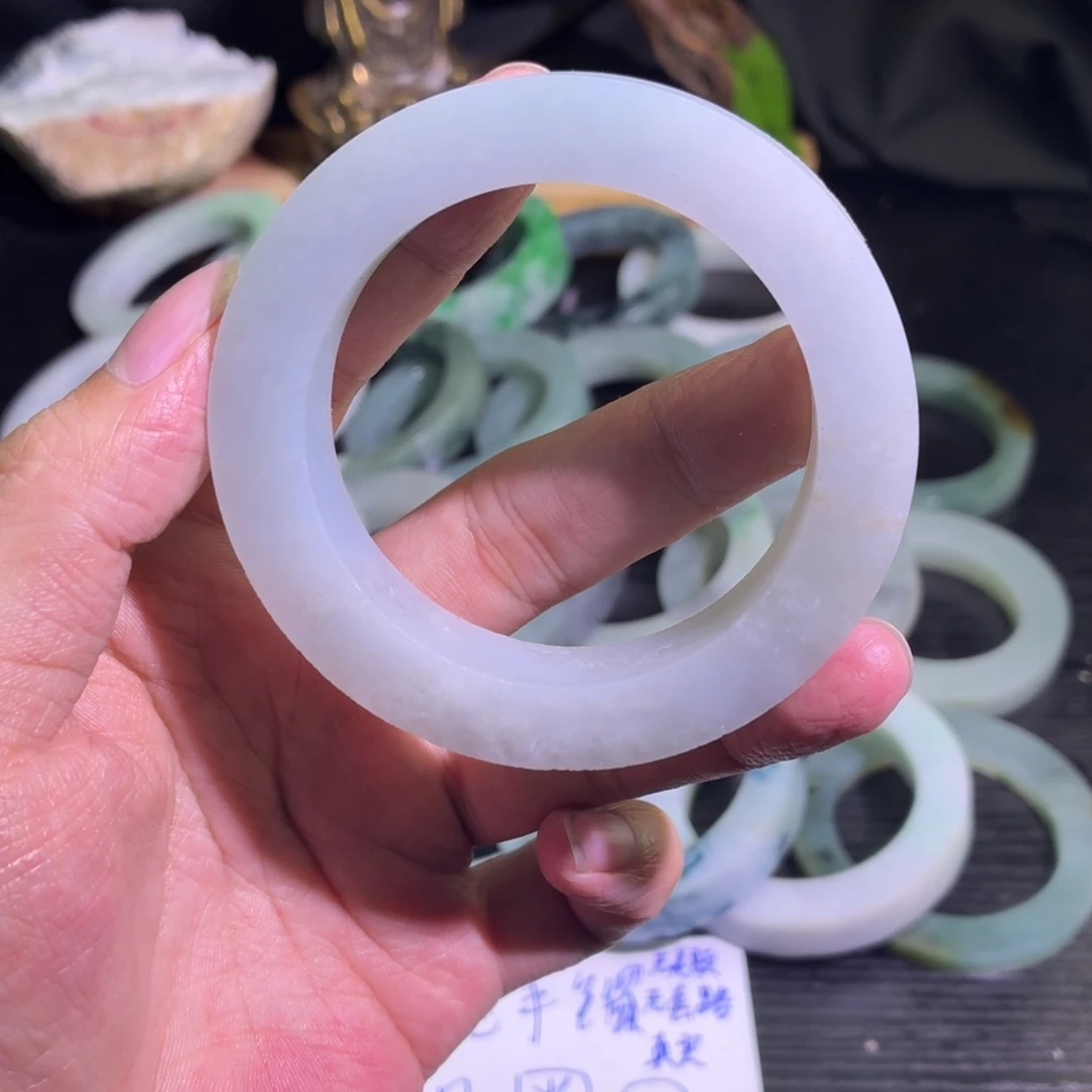 定制翡翠未镶嵌天然翡翠A货毛胚手镯定制