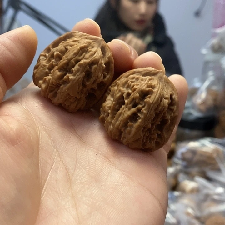 文玩核桃把件32.5小众翻天印蜡皮迷你