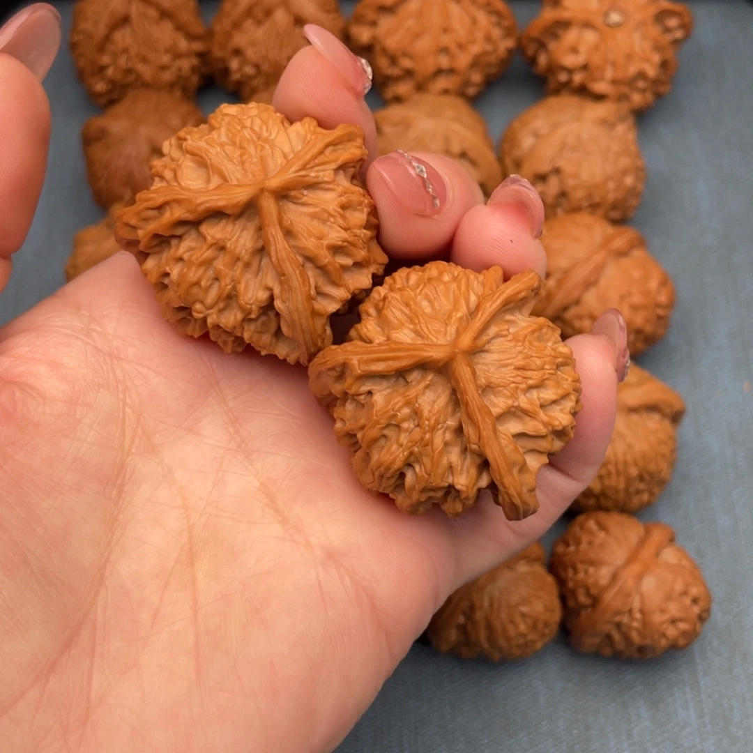 风****文玩核桃把件精品盘山三棱40