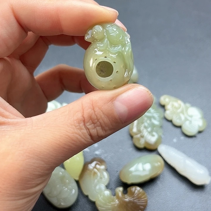 【闪购商品】颈饰未镶嵌和田玉
