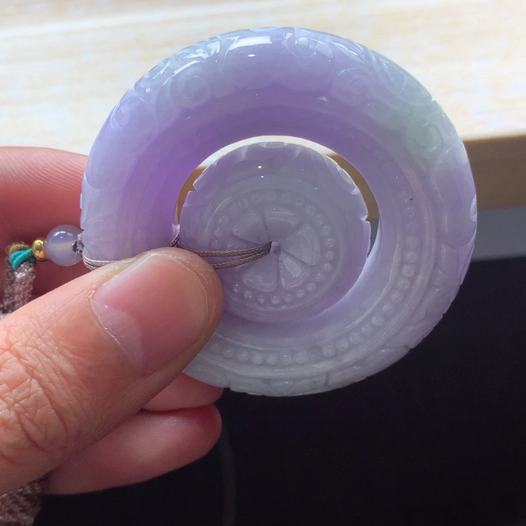 翡翠颈饰未镶嵌吊坠